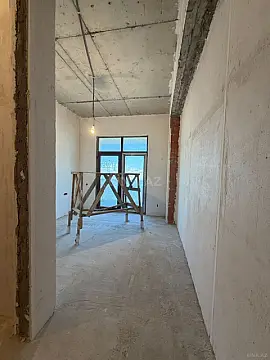 Satılır 4 otaqlı mənzil 200 m²