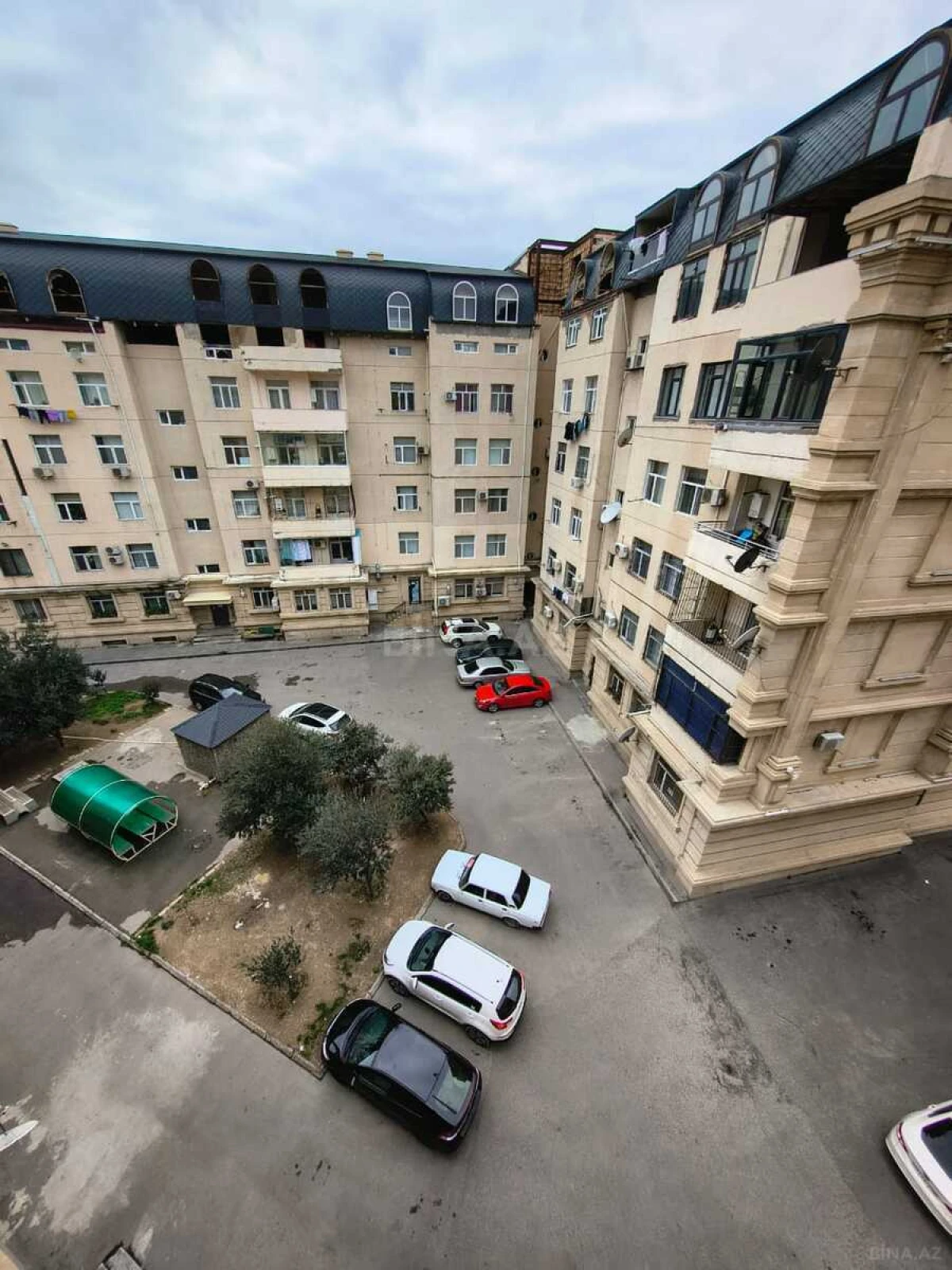 Satılır 3 otaqlı mənzil 70 m²