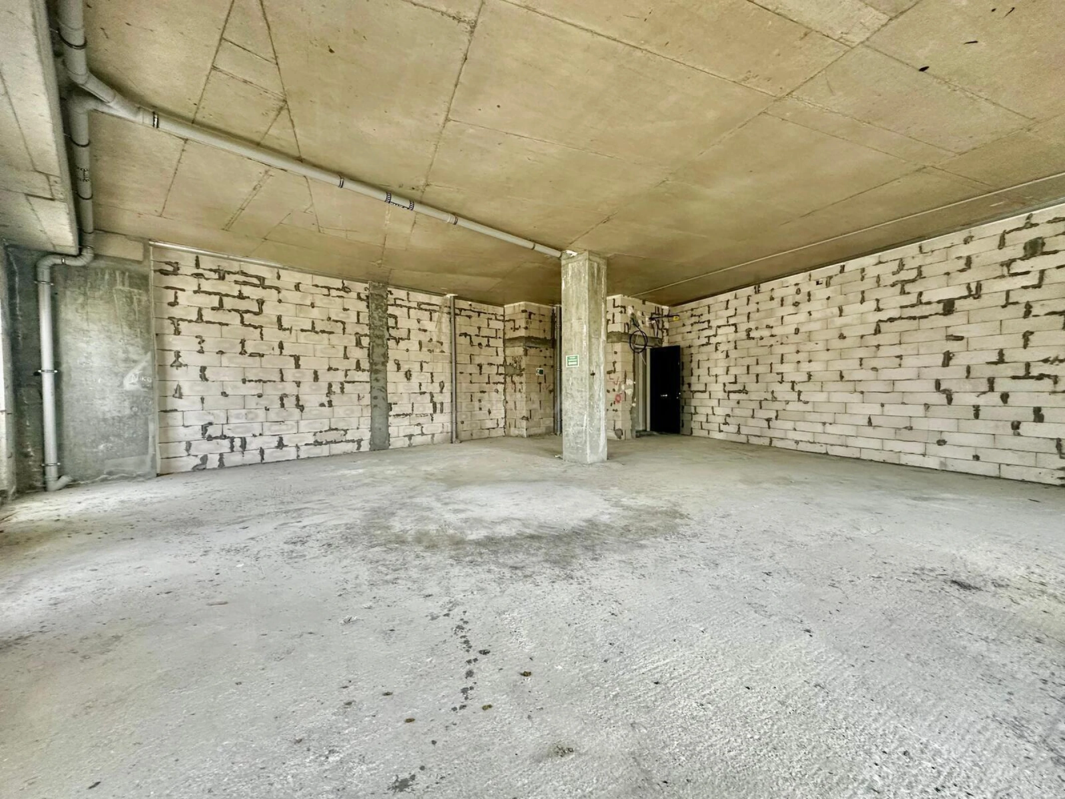 Satılır 3 otaqlı mənzil 119 m²