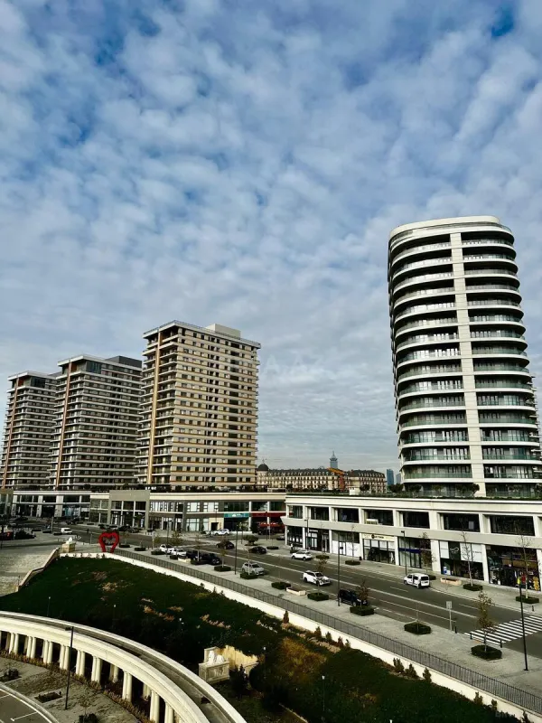 Satılır 3 otaqlı mənzil 119 m²