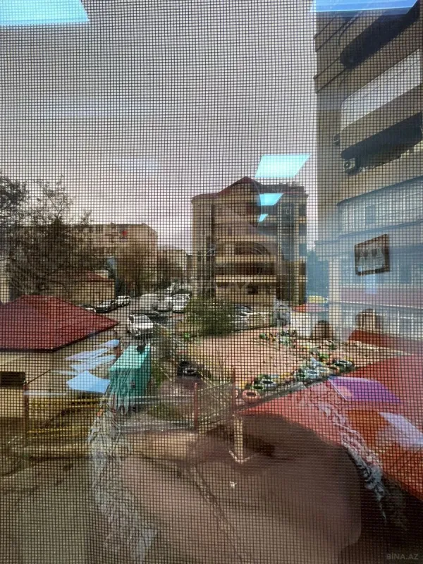 Kirayə verilir 8 otaqlı ofis 200 m²