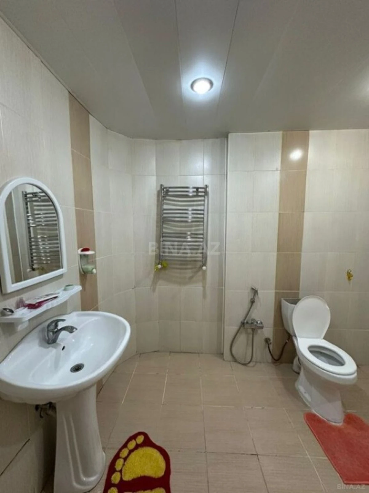 Satılır 3 otaqlı mənzil 156 m²