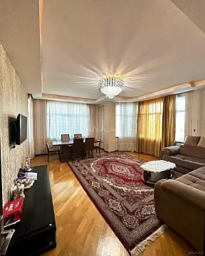 Satılır 4 otaqlı mənzil 160 m² — Bakı 4 otaq 160.00 m²