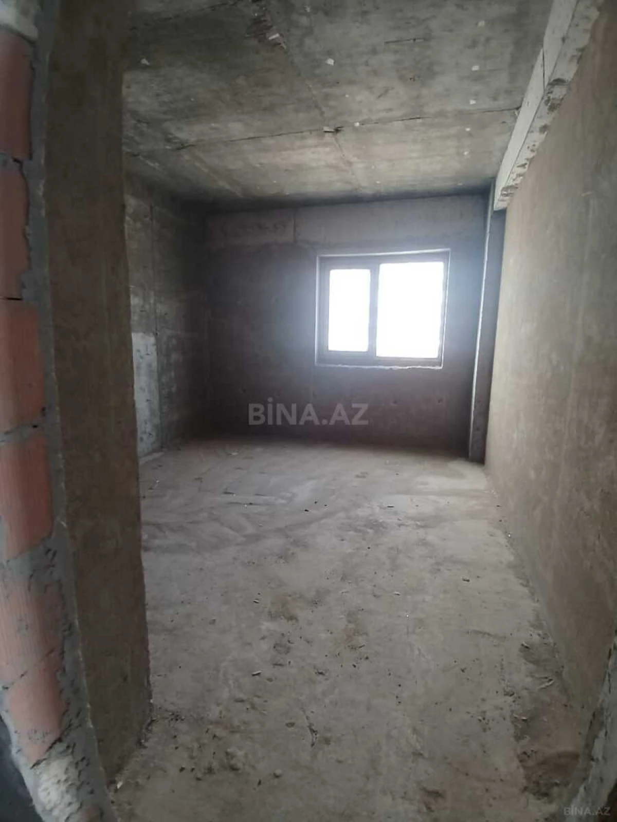 Satılır 2 otaqlı mənzil 79 m²