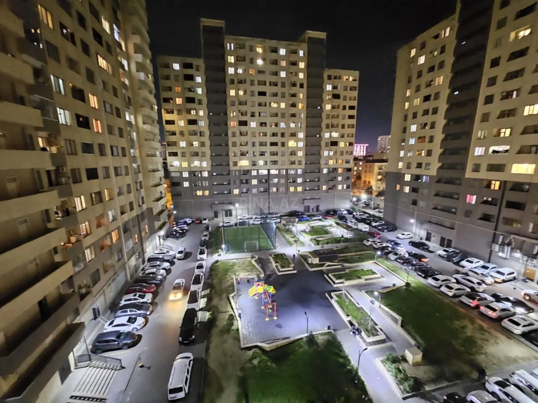 Satılır 3 otaqlı mənzil 118 m²