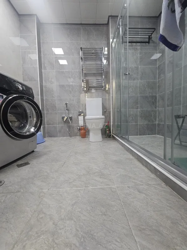 Satılır 3 otaqlı mənzil 118 m²