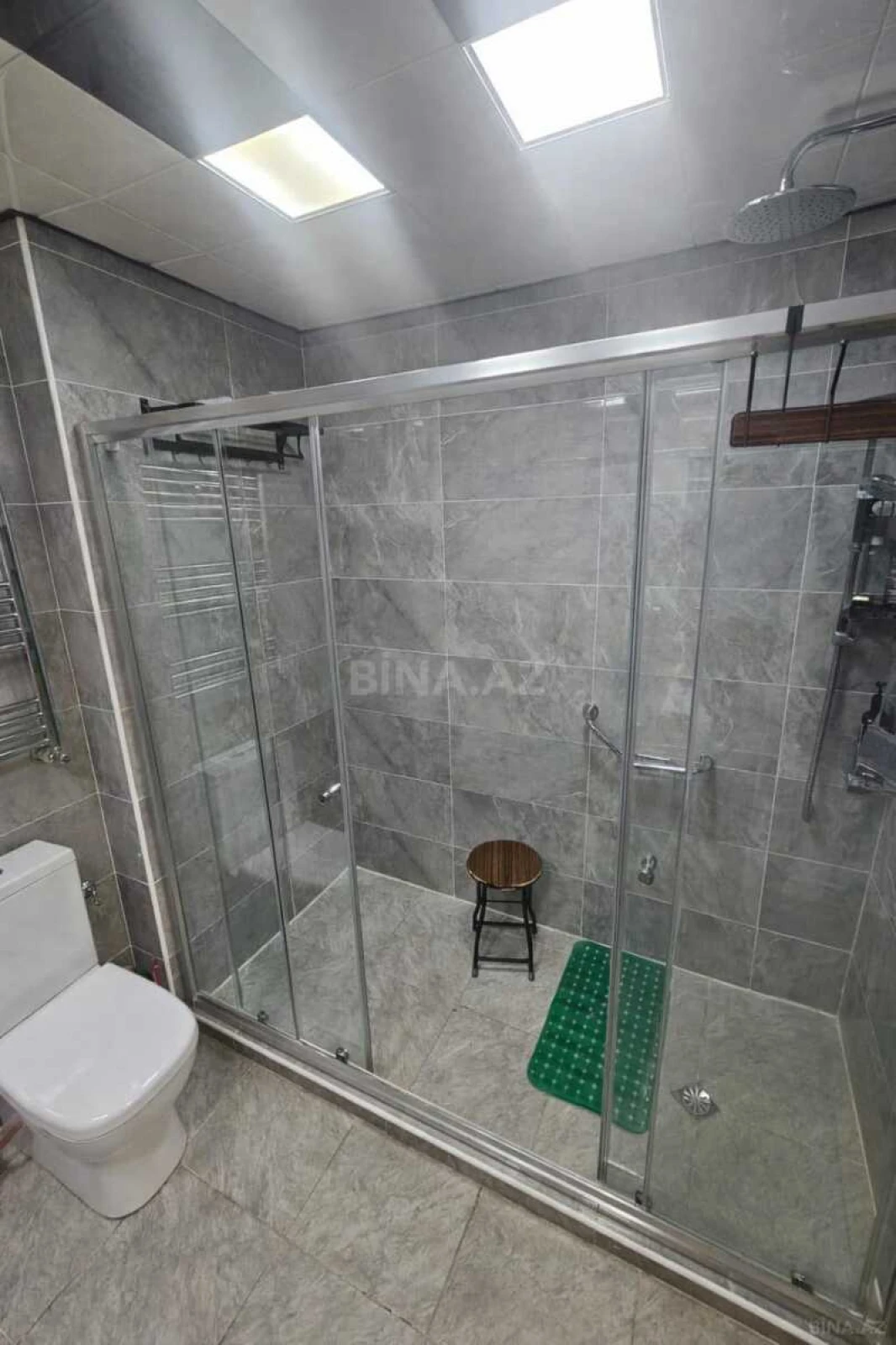 Satılır 3 otaqlı mənzil 118 m²