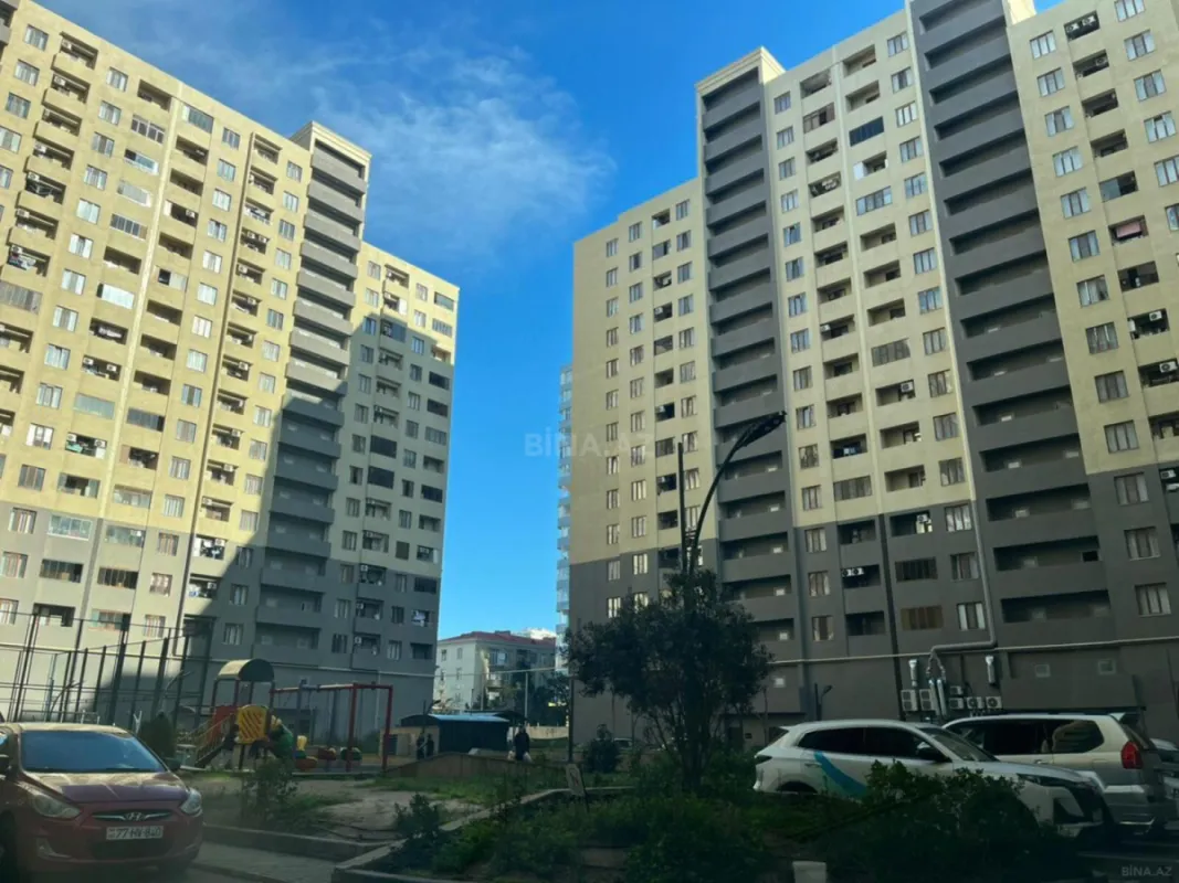 Satılır 3 otaqlı mənzil 118 m²