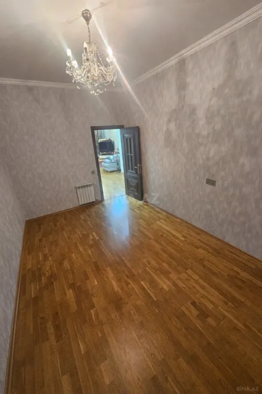 Satılır 3 otaqlı mənzil 118 m²