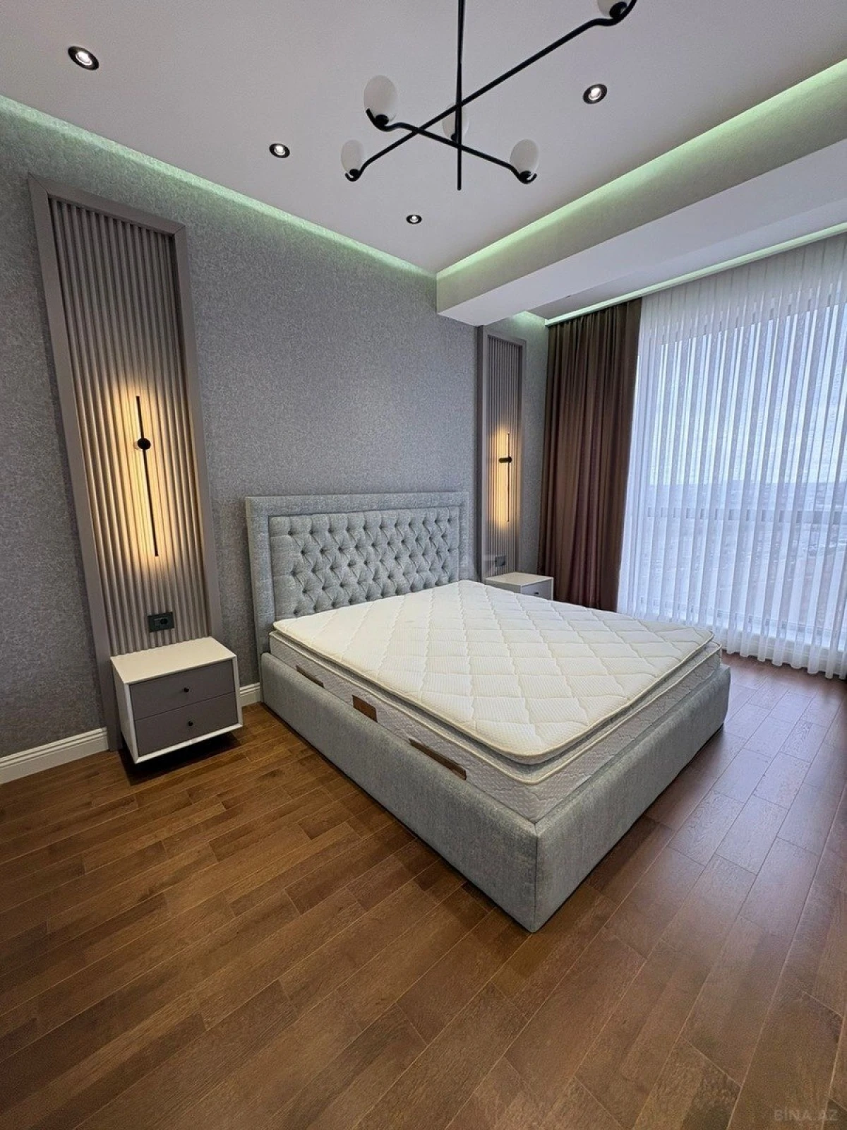 Kirayə verilir 2 otaqlı mənzil 97 m²