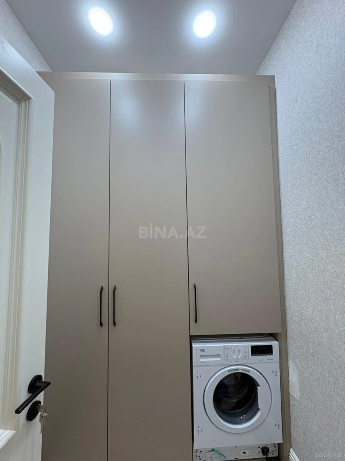 Kirayə verilir 2 otaqlı mənzil 97 m²