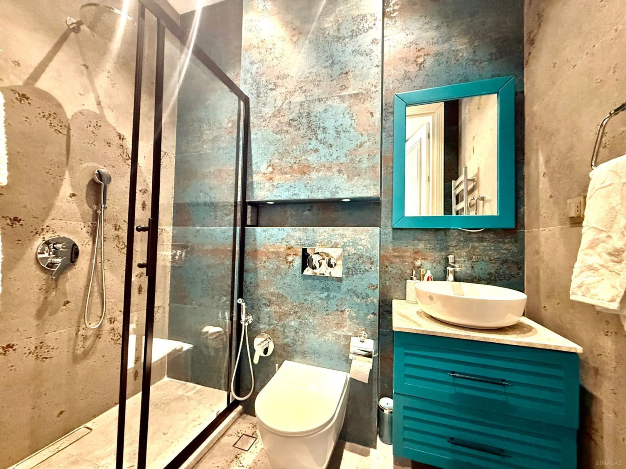 Satılır 5 otaqlı həyət evi 250 m²