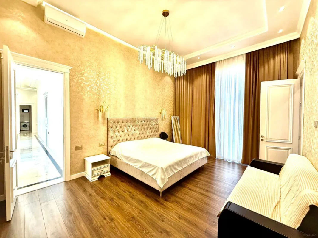 Satılır 5 otaqlı həyət evi 250 m²