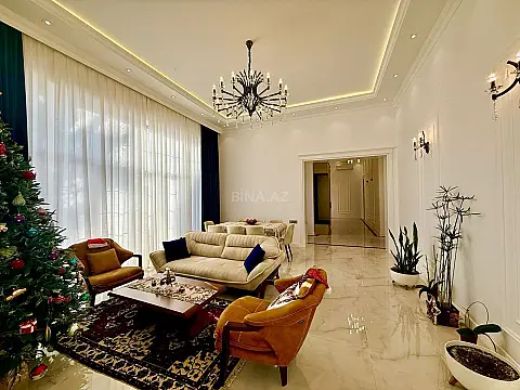 Satılır 5 otaqlı həyət evi 250 m²
