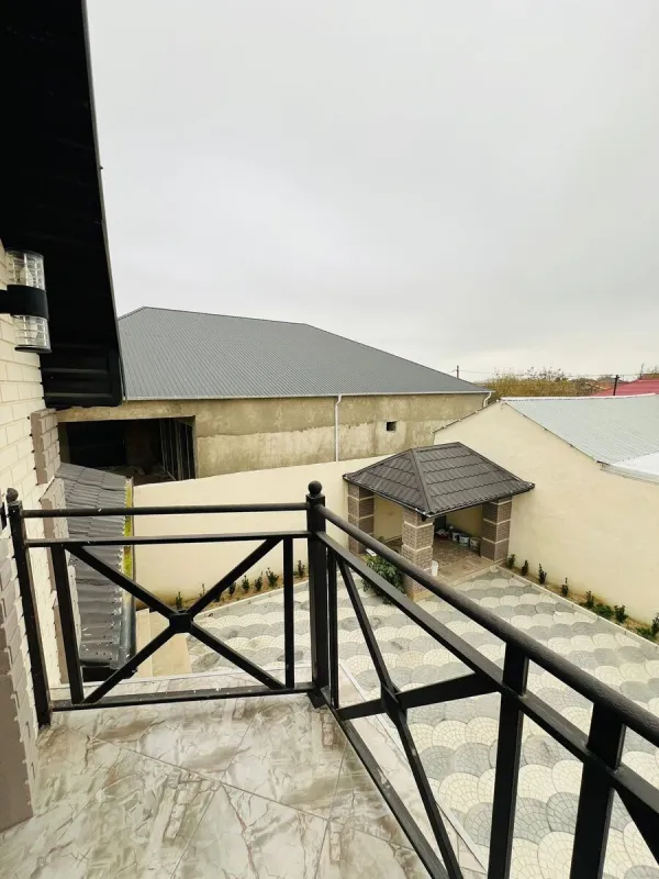 Satılır 5 otaqlı həyət evi 150 m²