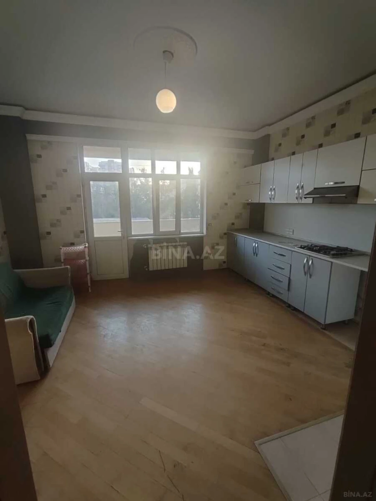 Satılır 3 otaqlı mənzil 130 m²