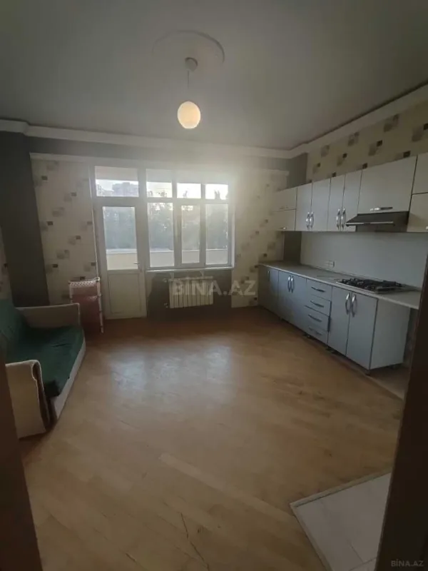 Satılır 3 otaqlı mənzil 130 m²