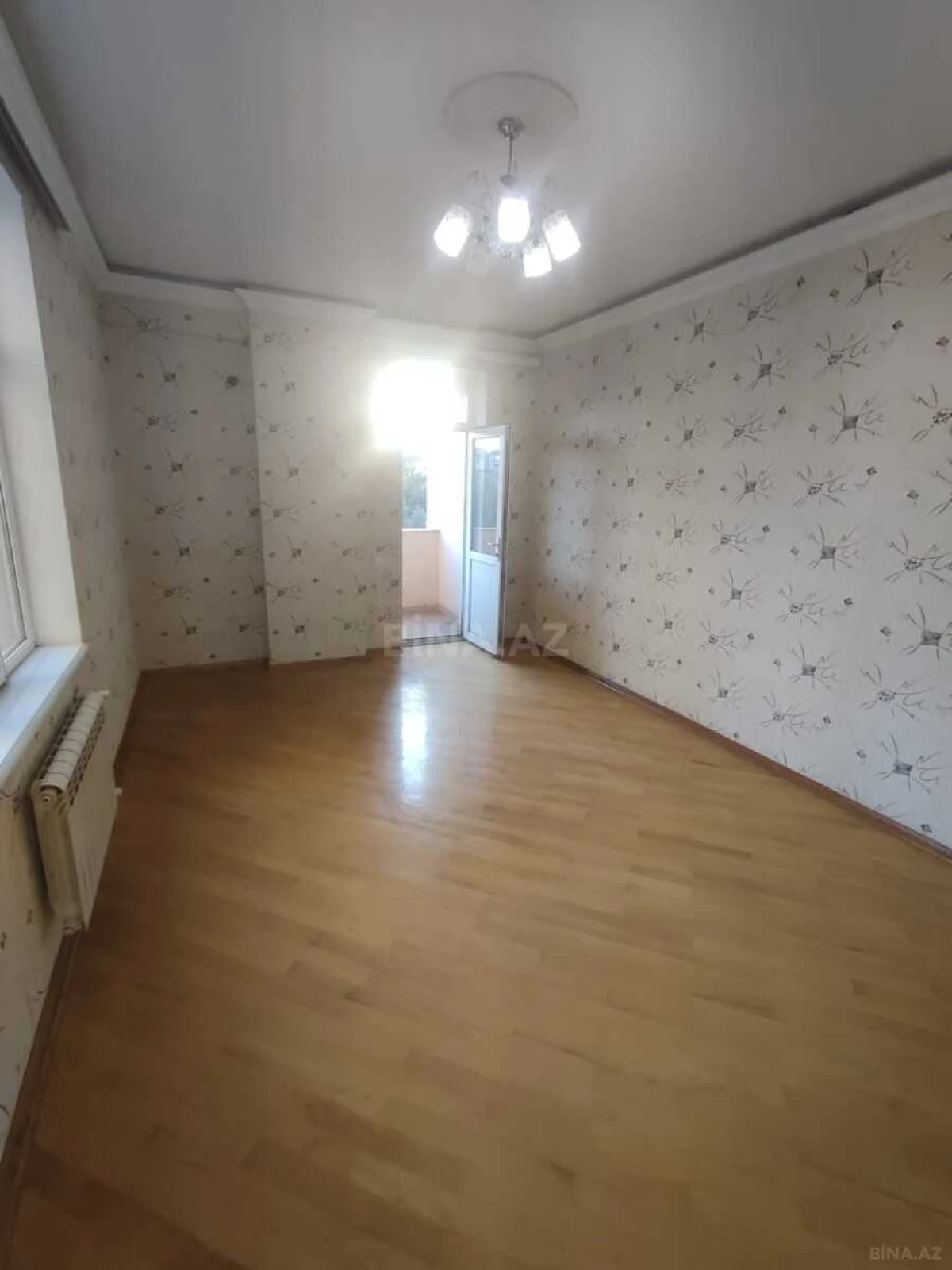 Satılır 3 otaqlı mənzil 130 m²