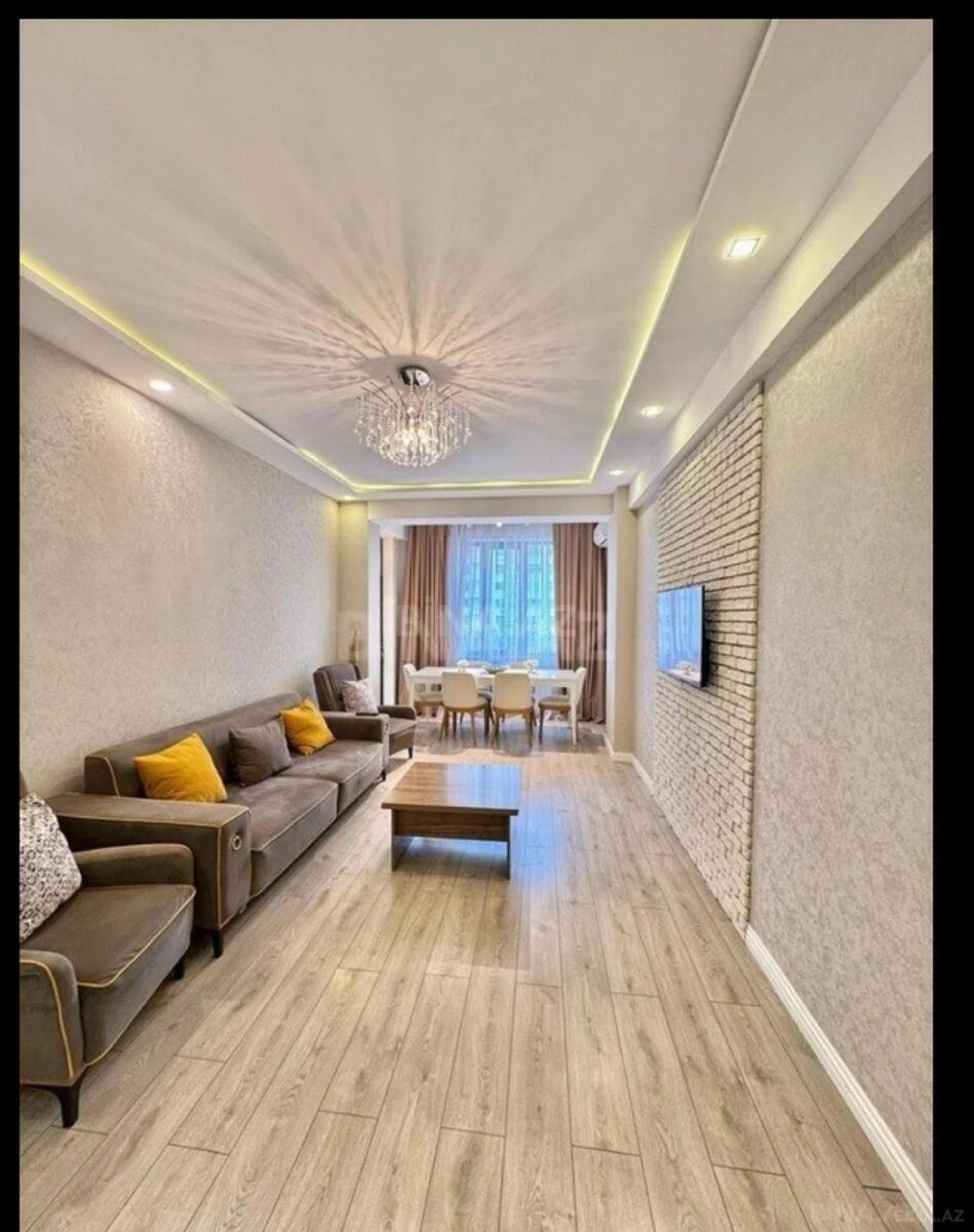 Satılır 3 otaqlı mənzil 130 m²