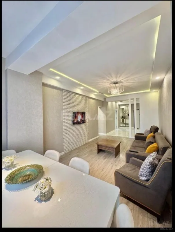 Satılır 3 otaqlı mənzil 130 m²