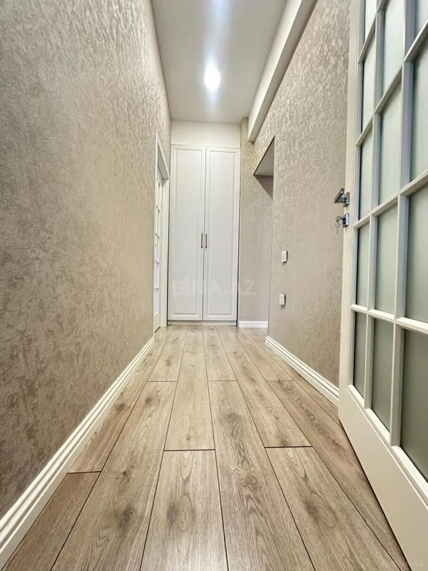 Satılır 3 otaqlı mənzil 130 m²