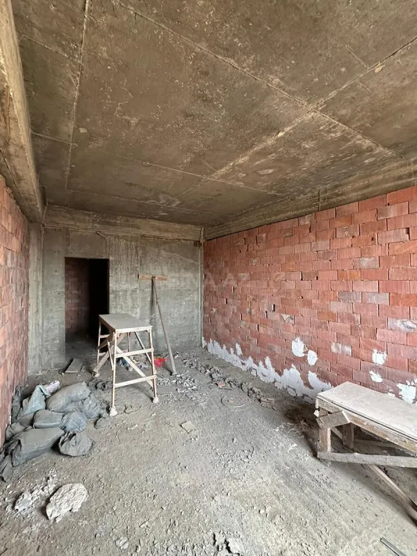 Satılır 4 otaqlı mənzil 126 m²