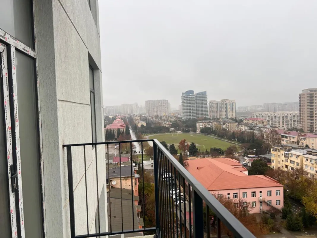 Satılır 3 otaqlı mənzil 147.5 m²