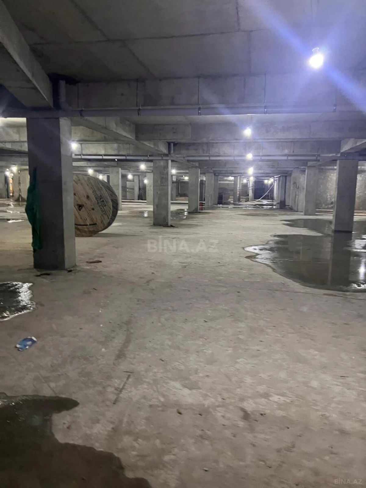 Satılır 3 otaqlı mənzil 147.5 m²