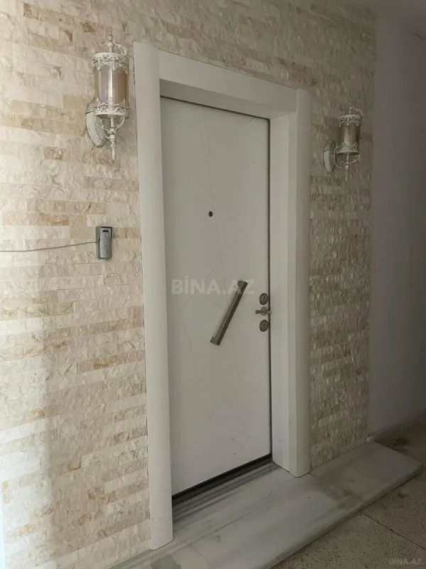 Kirayə verilir 2 otaqlı mənzil 110 m²