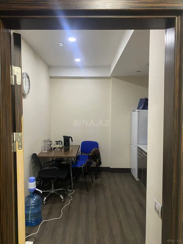 Kirayə verilir 5 otaqlı ofis 240 m²