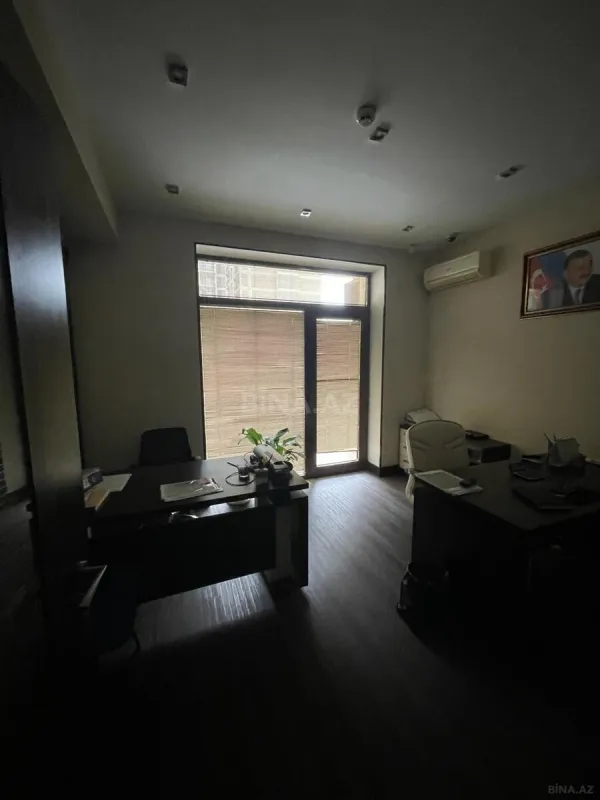 Kirayə verilir 5 otaqlı ofis 240 m²