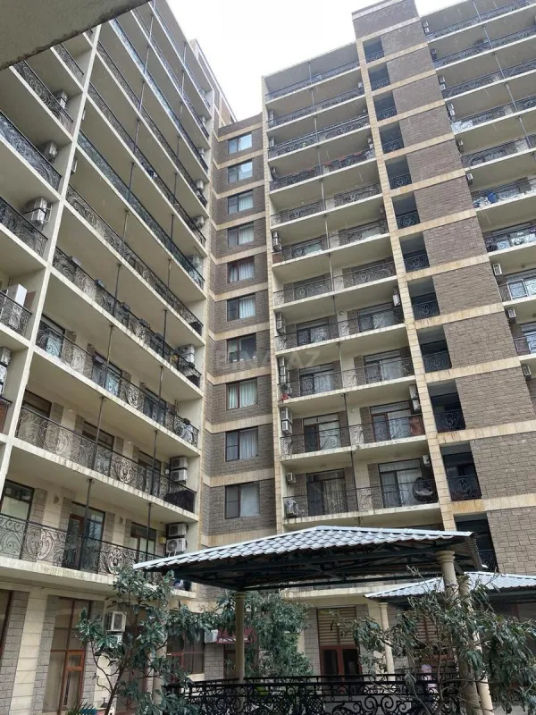 Kirayə verilir 5 otaqlı ofis 240 m²