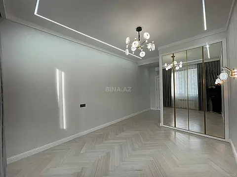 Satılır 4 otaqlı mənzil 175 m²