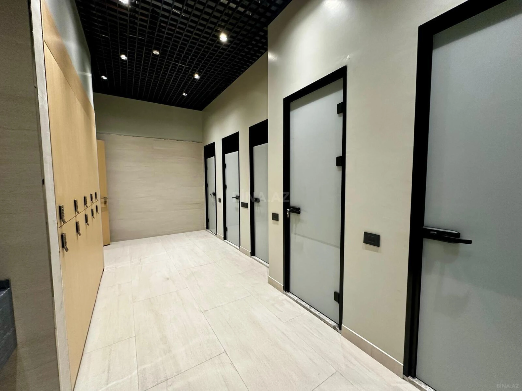 Satılır 3 otaqlı mənzil 206 m²