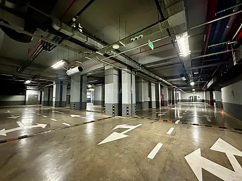 Satılır 3 otaqlı mənzil 206 m²