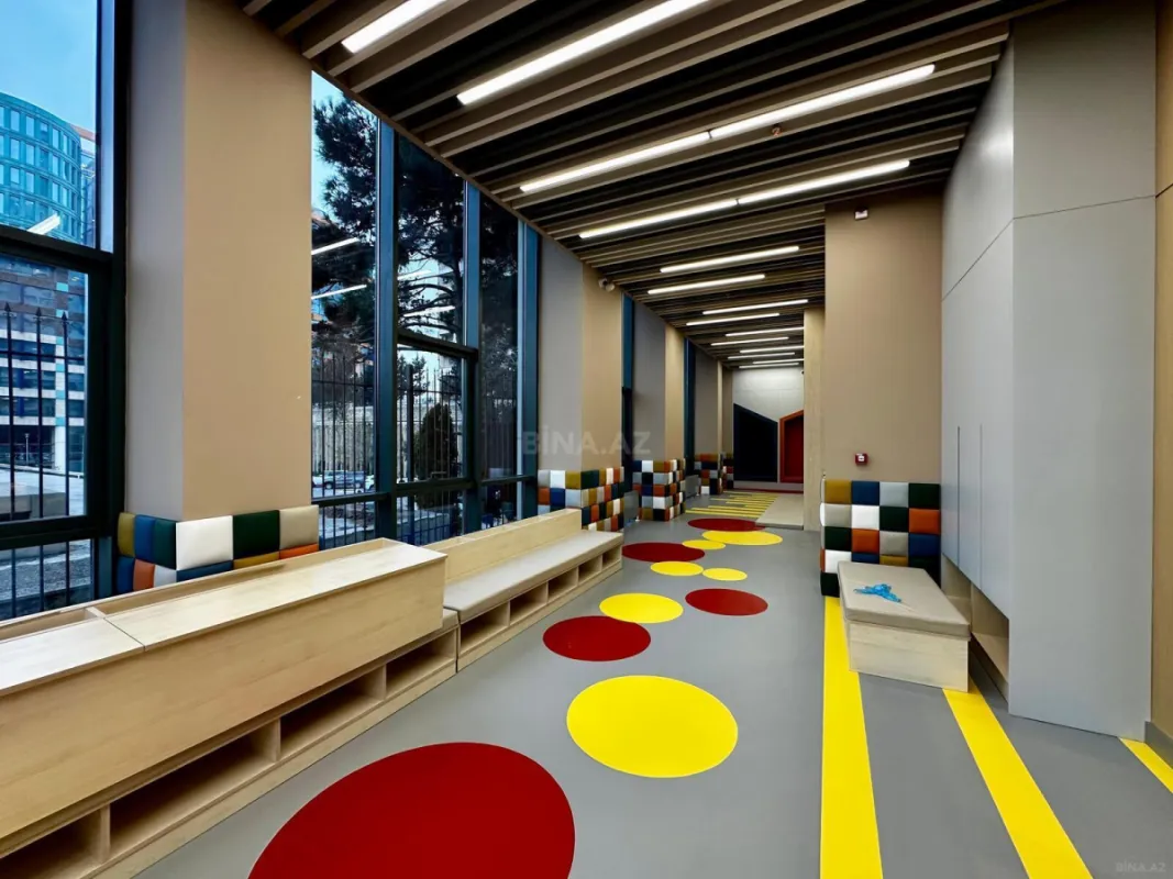 Satılır 3 otaqlı mənzil 206 m²