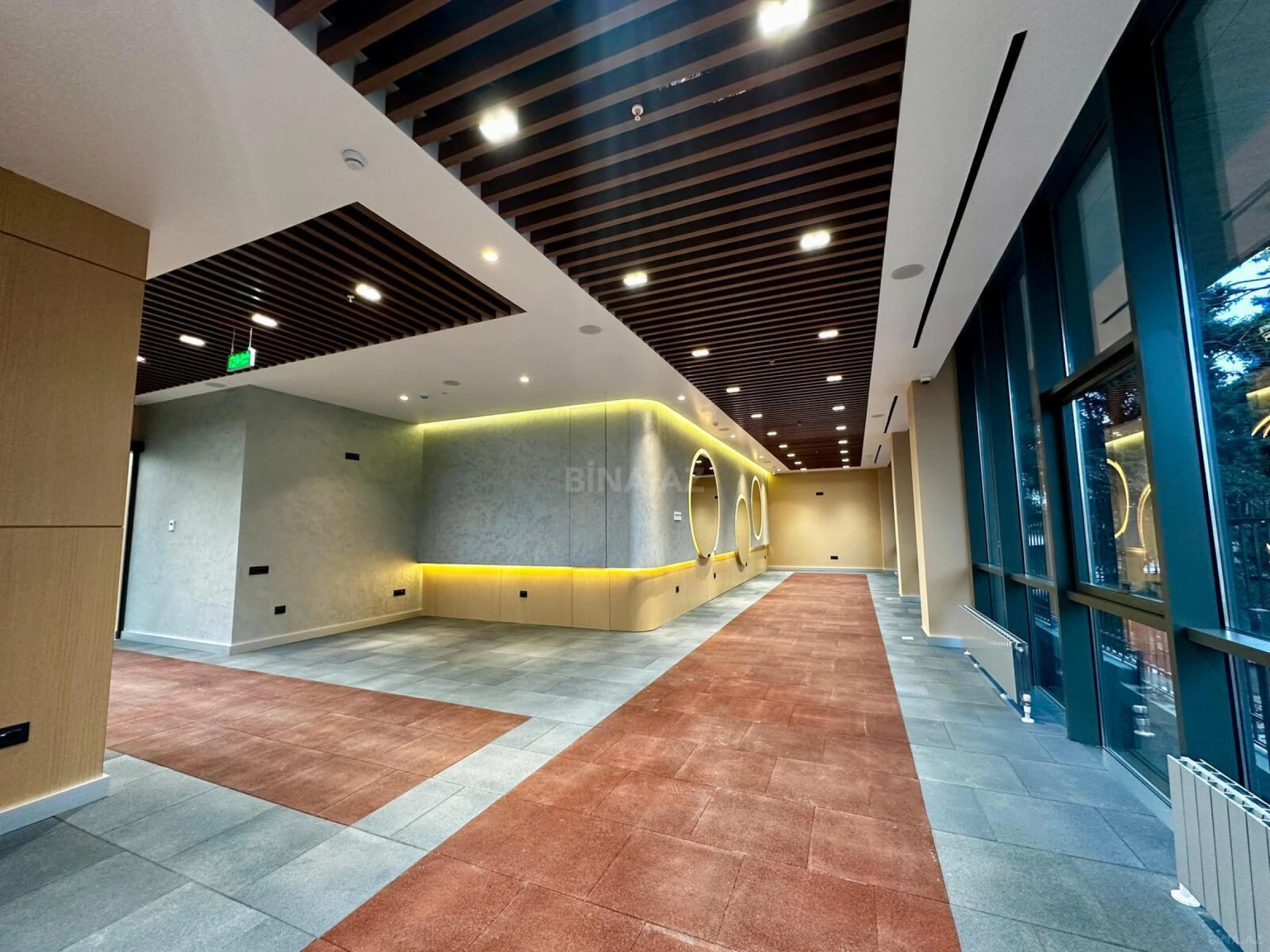 Satılır 3 otaqlı mənzil 206 m²