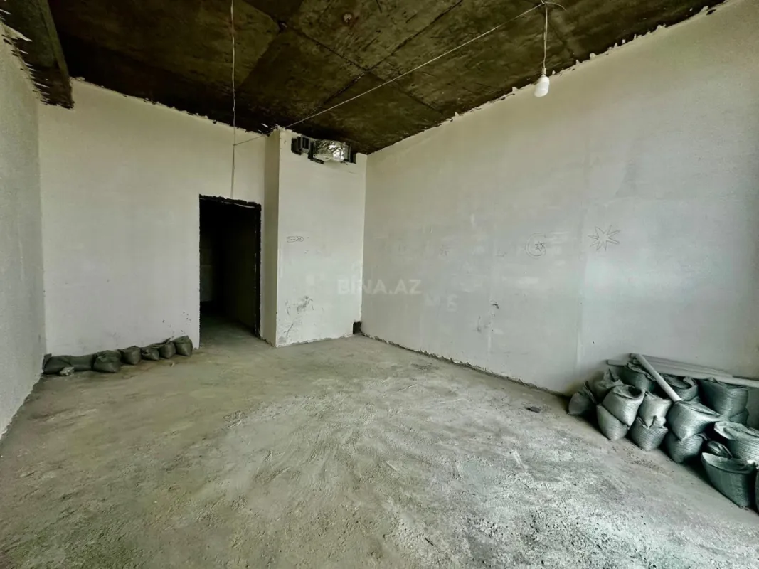 Satılır 5 otaqlı mənzil 294 m²