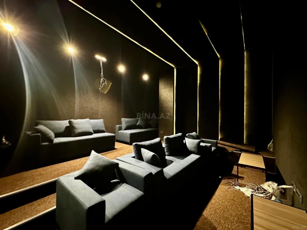 Satılır 5 otaqlı mənzil 294 m²