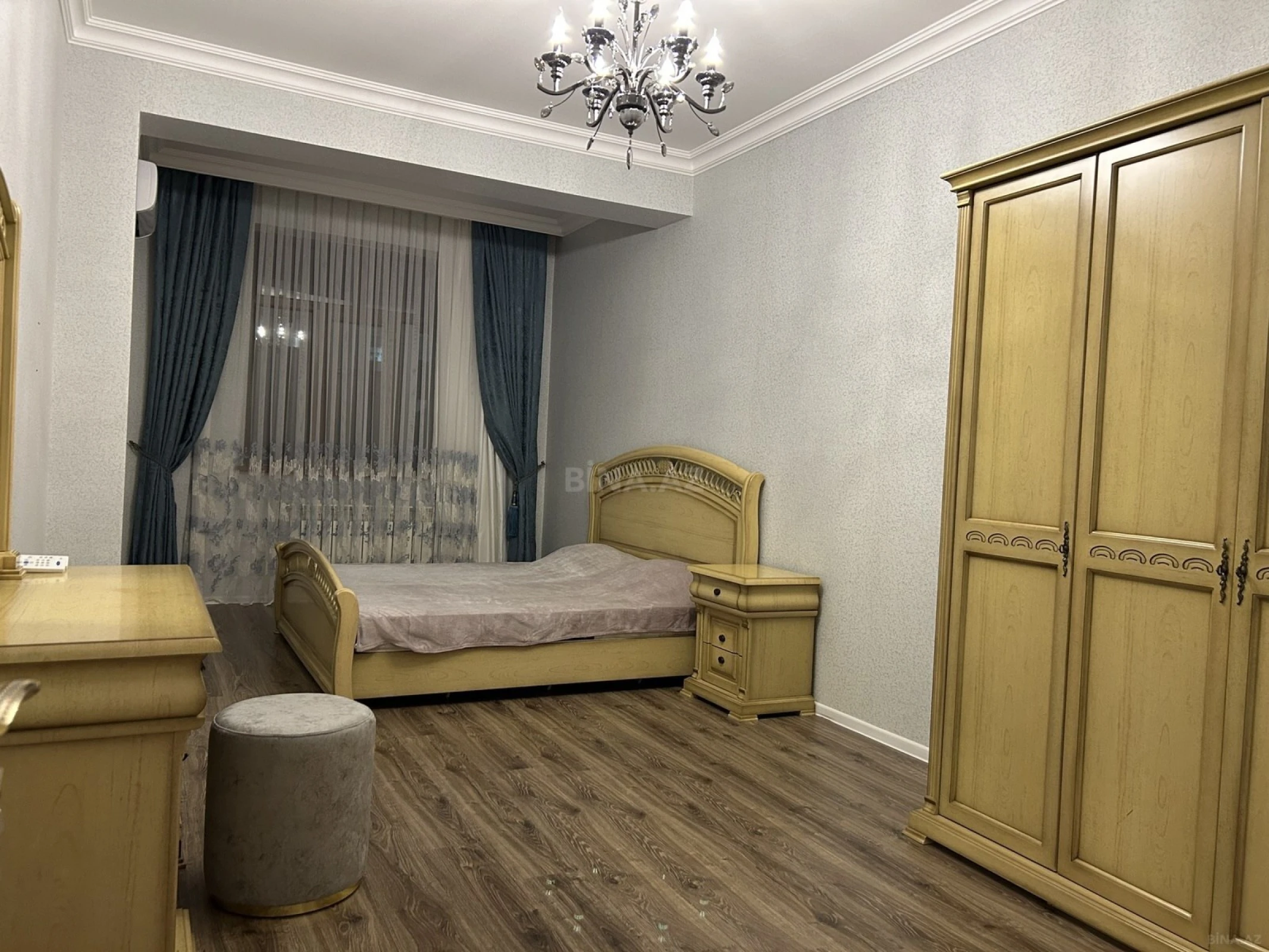 Kirayə verilir 3 otaqlı mənzil 115 m²