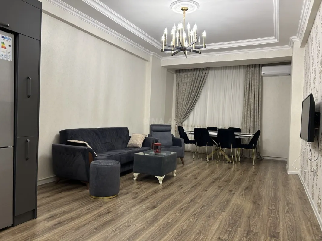 Kirayə verilir 3 otaqlı mənzil 115 m²