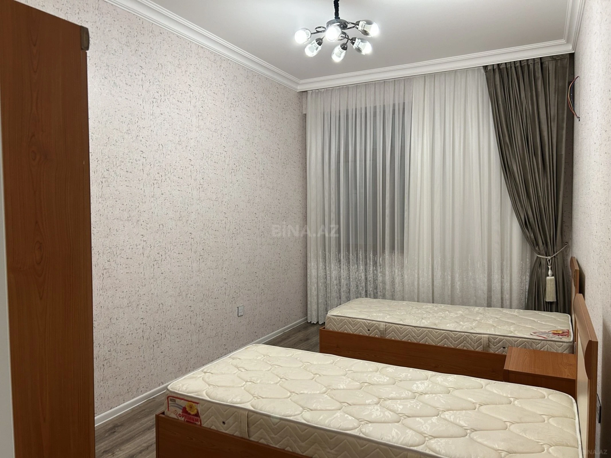 Kirayə verilir 3 otaqlı mənzil 115 m²
