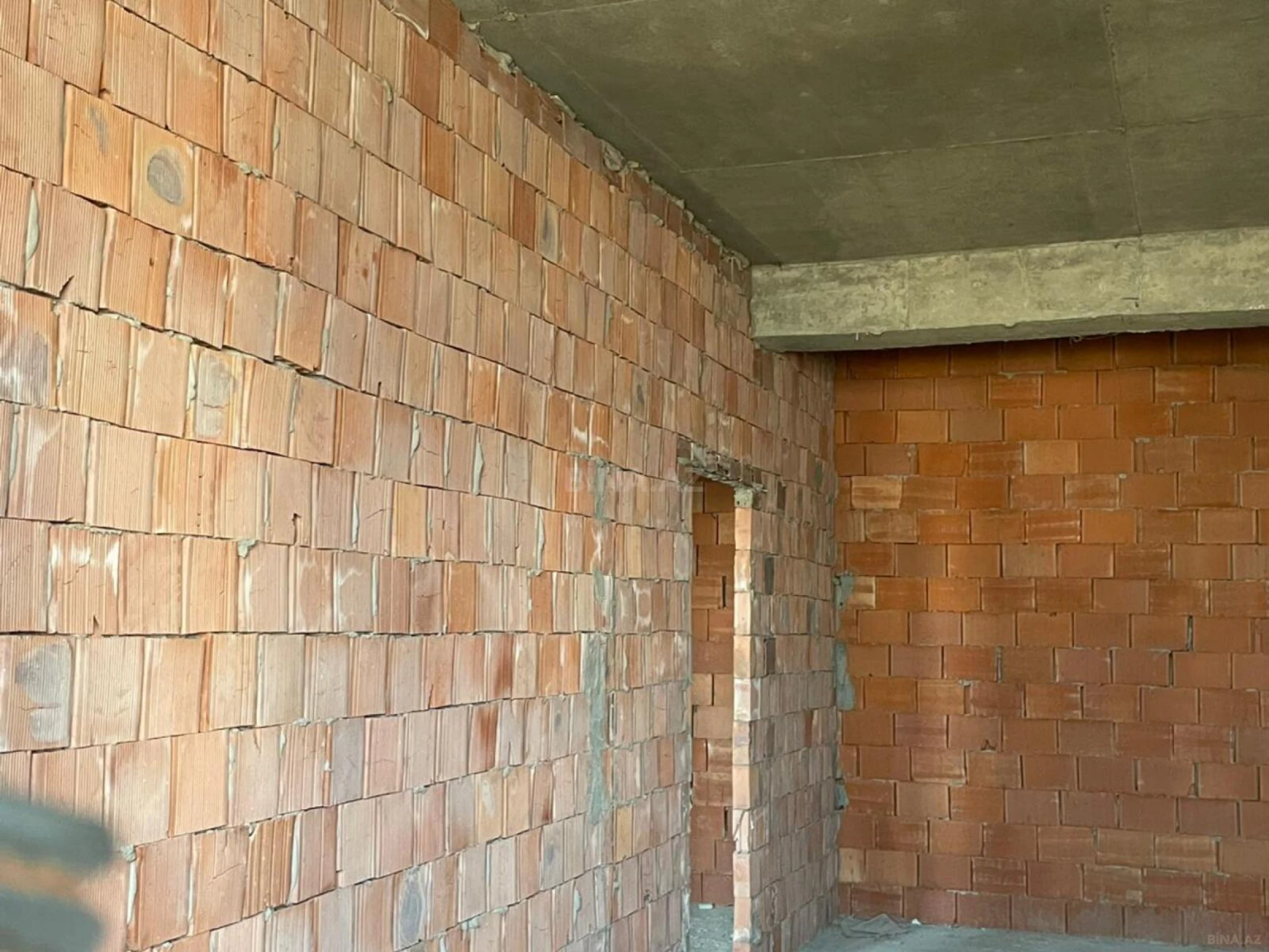 Satılır 3 otaqlı mənzil 84 m²