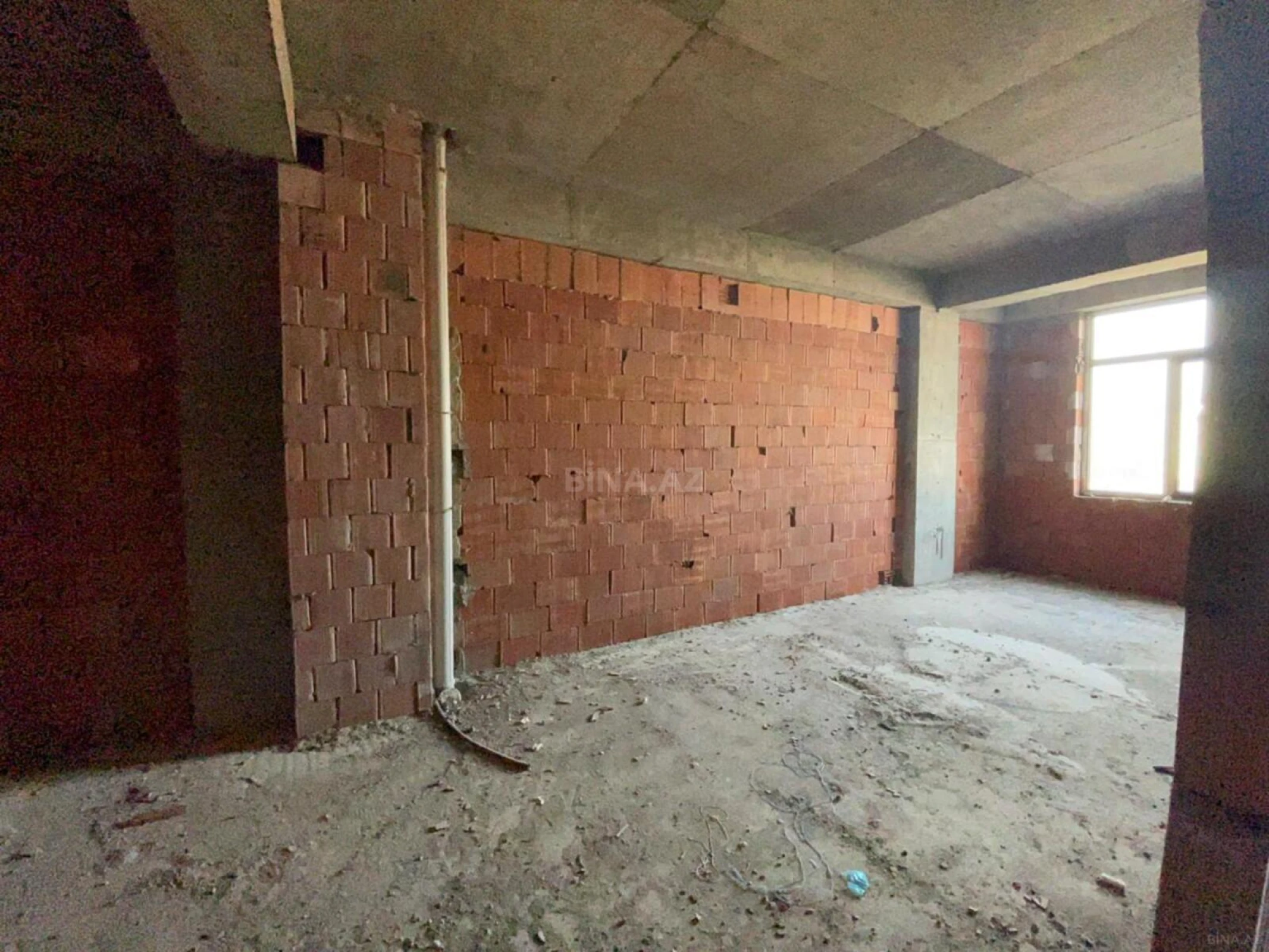 Satılır 3 otaqlı mənzil 84 m²