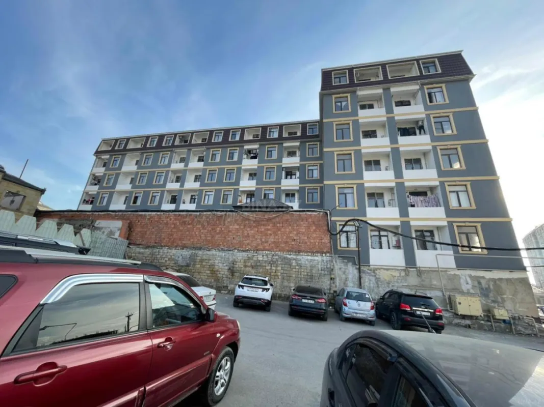 Satılır 3 otaqlı mənzil 84 m²
