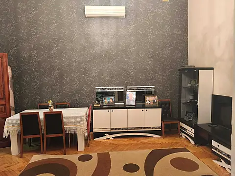 Satılır obyekt 100 m²