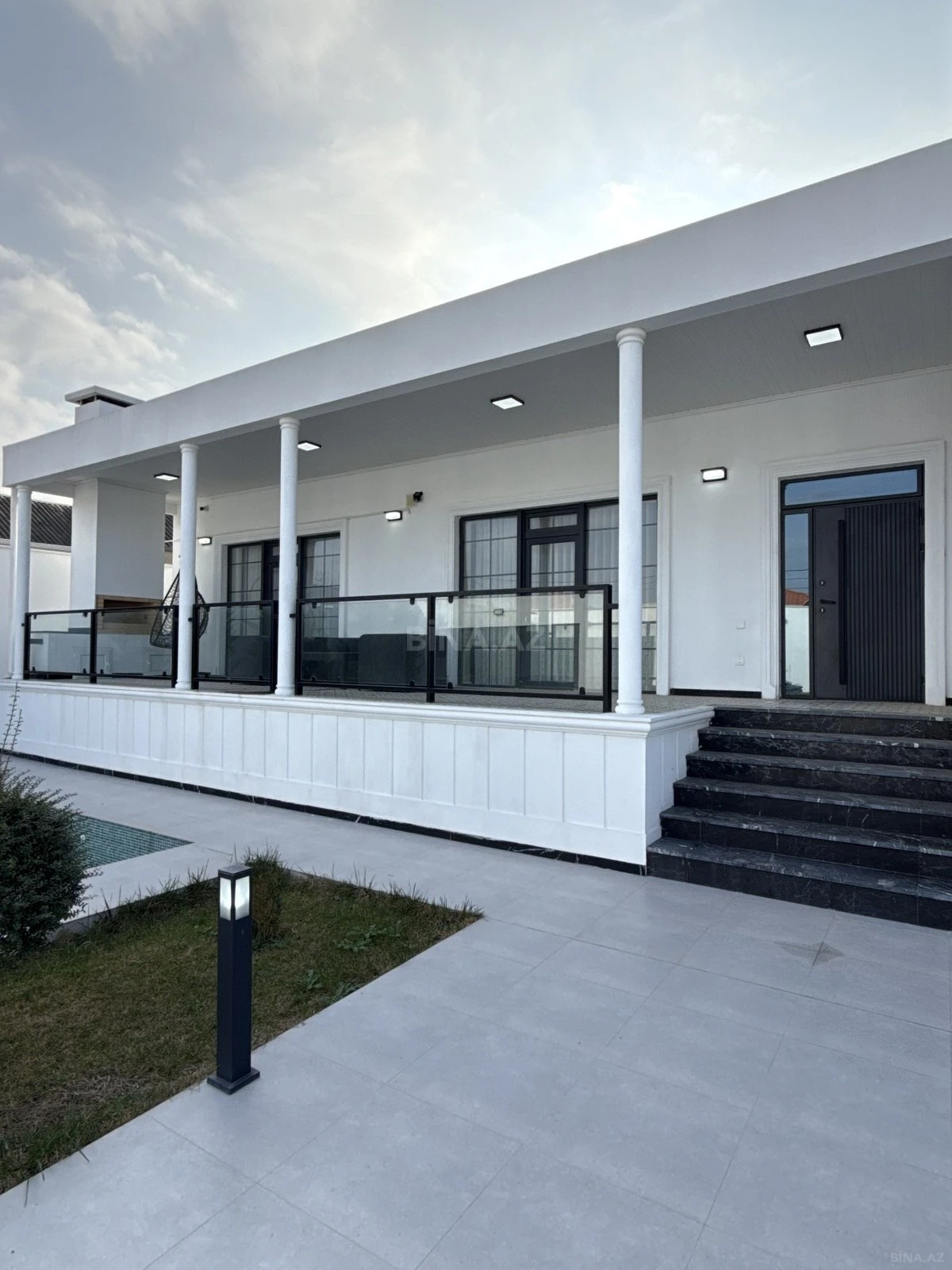 Satılır 4 otaqlı həyət evi 220 m²