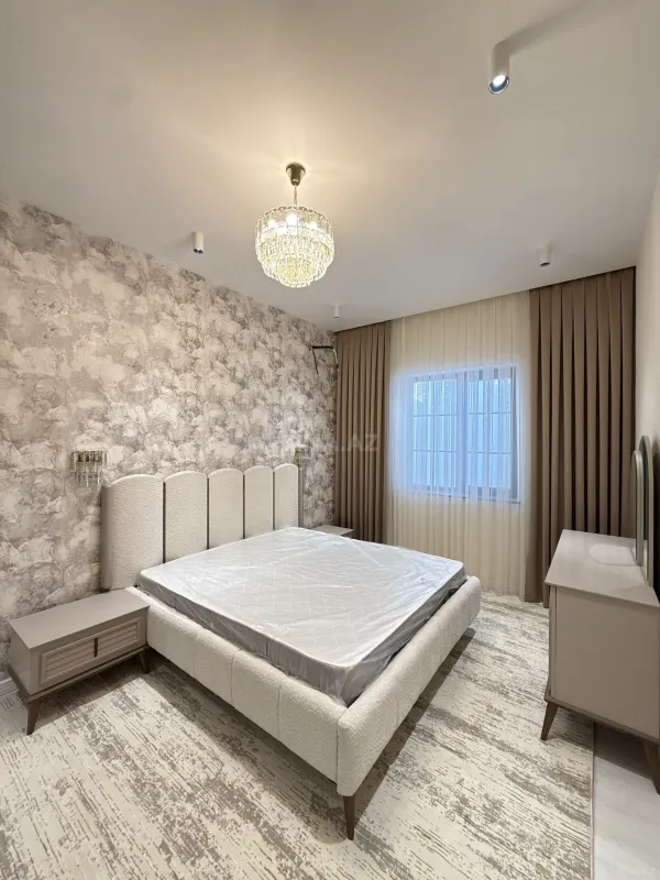 Satılır 4 otaqlı həyət evi 220 m²