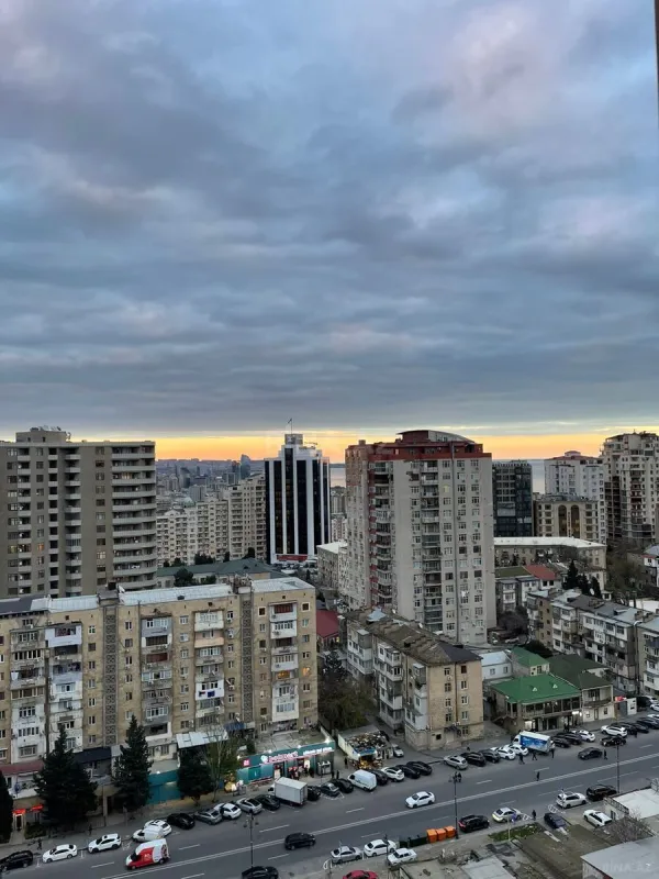 Satılır 2 otaqlı mənzil 103 m²