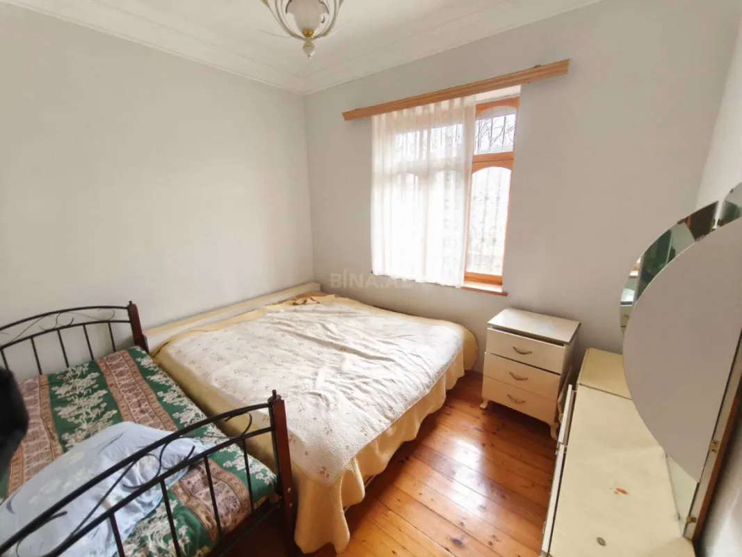 Satılır 6 otaqlı həyət evi 130 m²